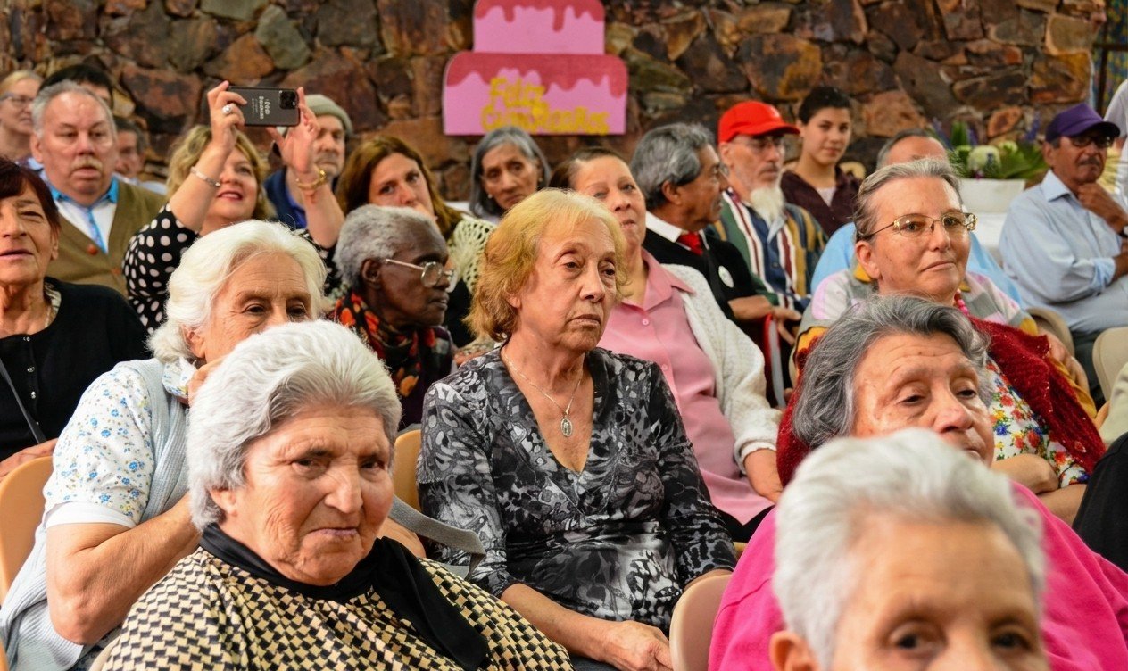 El laberinto de la salud en Uruguay. Acceso a atención médica especializada y medicamentos